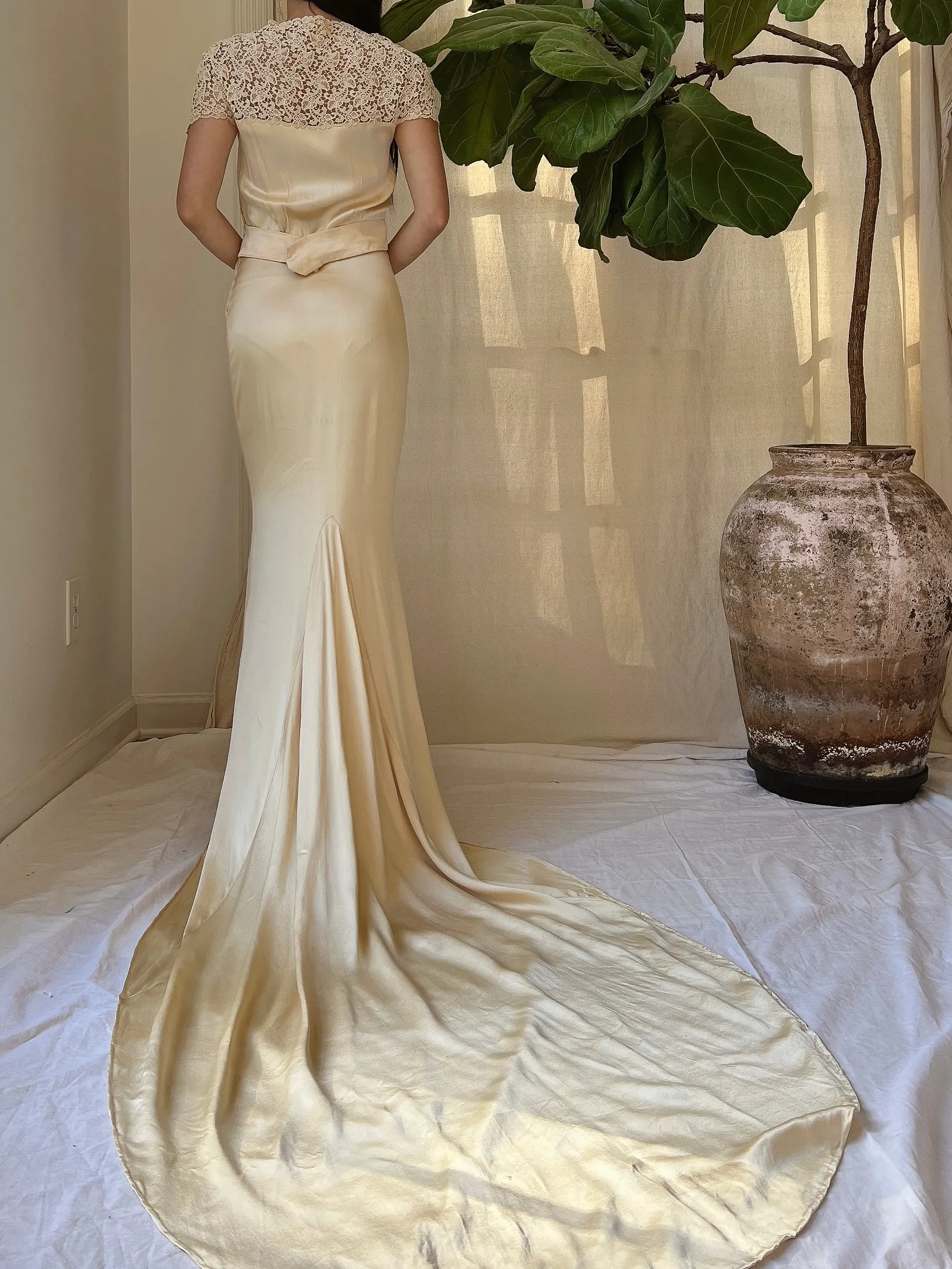 1930s Silk and Tatted Lace Gown - XXS
