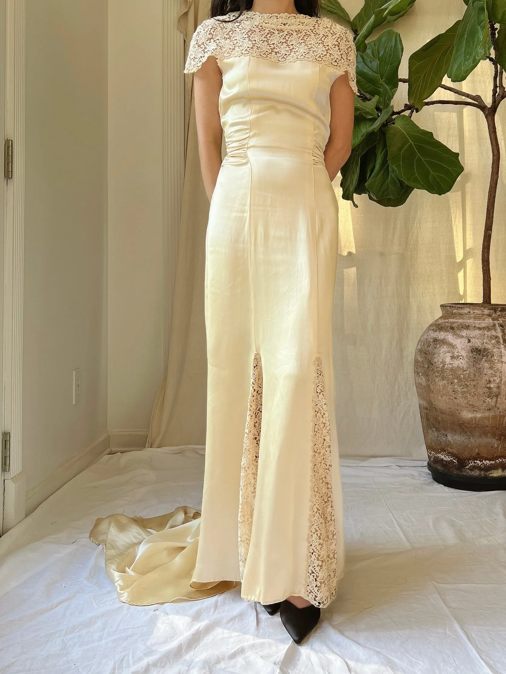 1930s Silk and Tatted Lace Gown - XXS