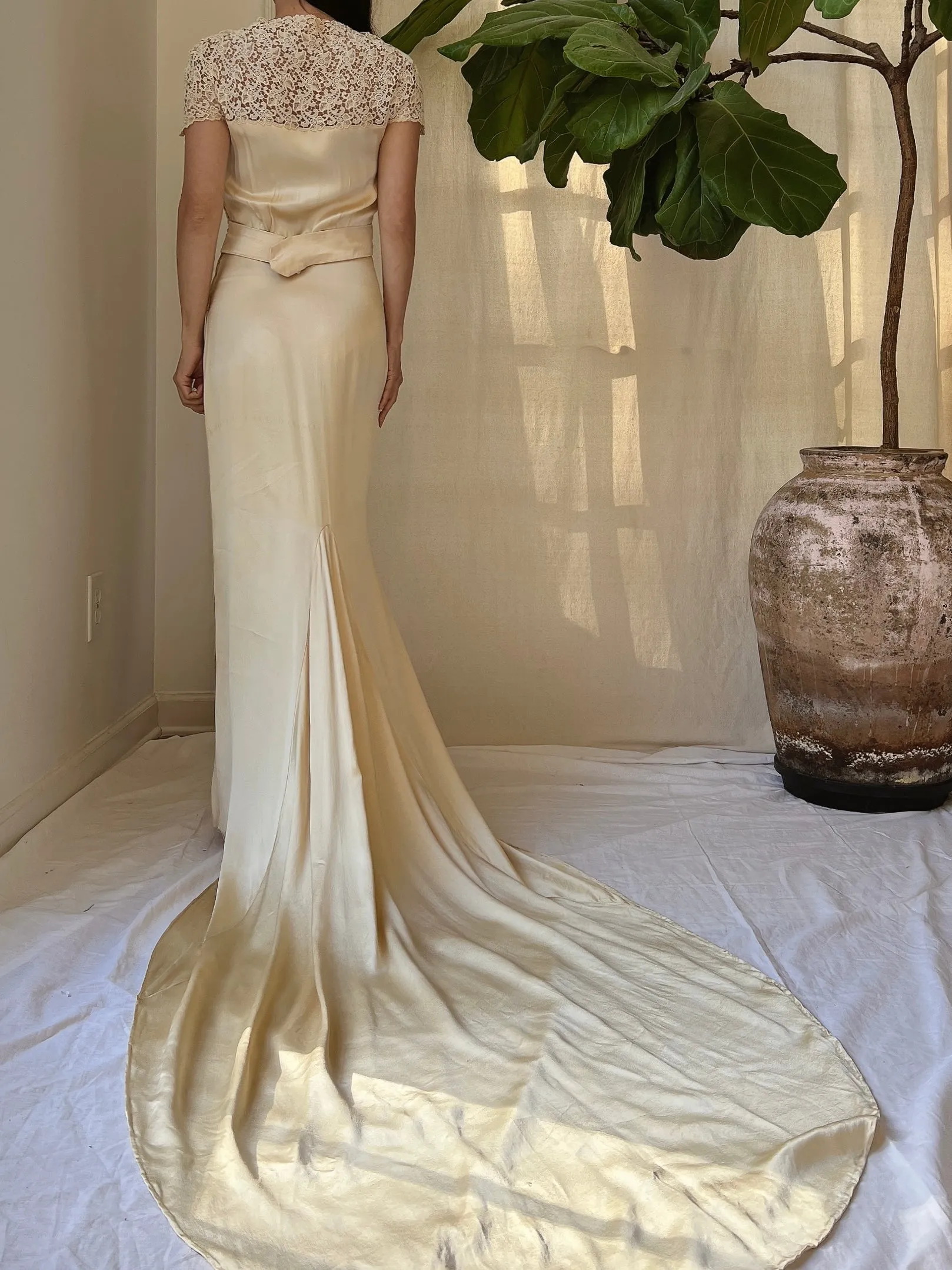 1930s Silk and Tatted Lace Gown - XXS