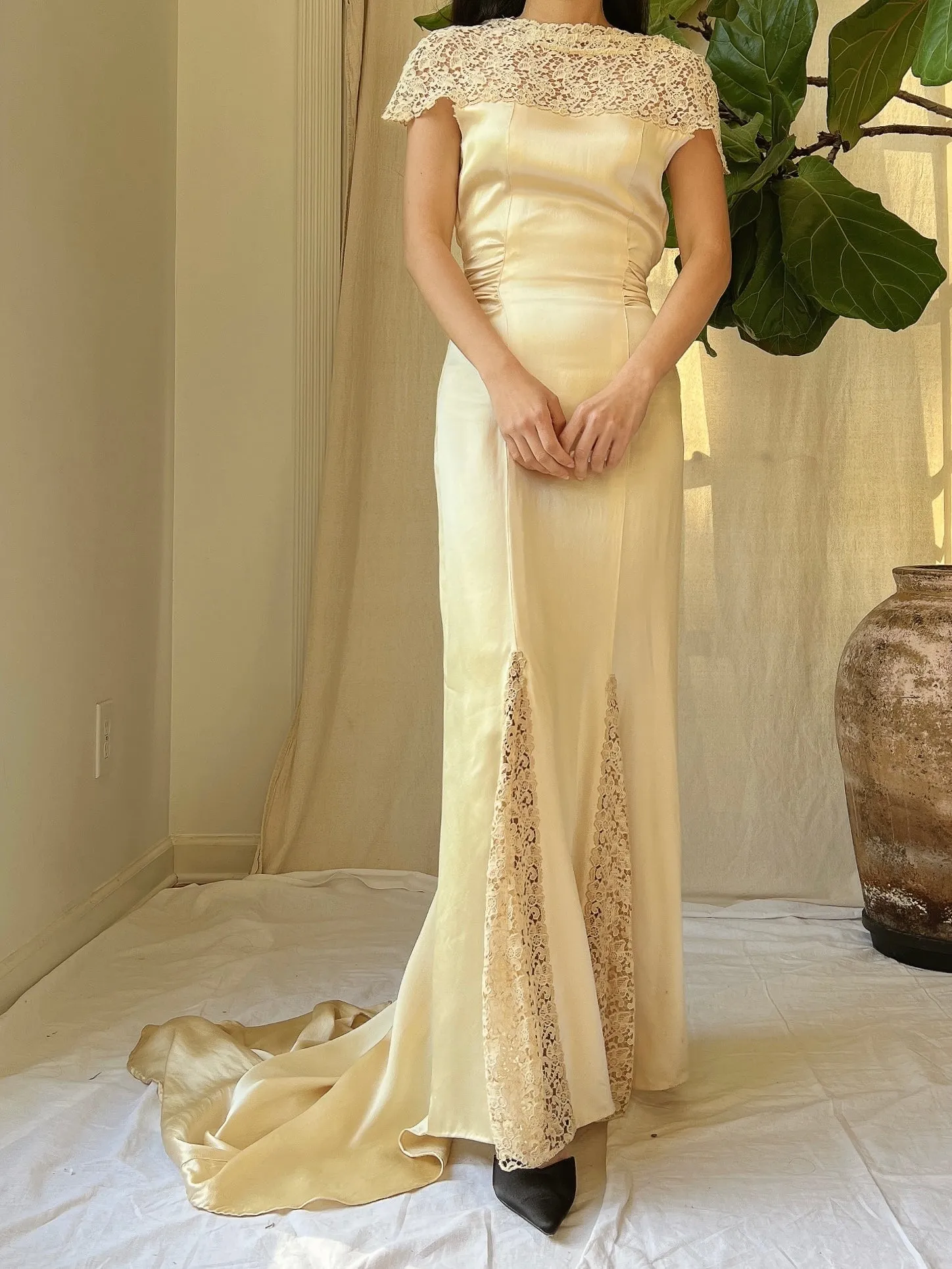 1930s Silk and Tatted Lace Gown - XXS