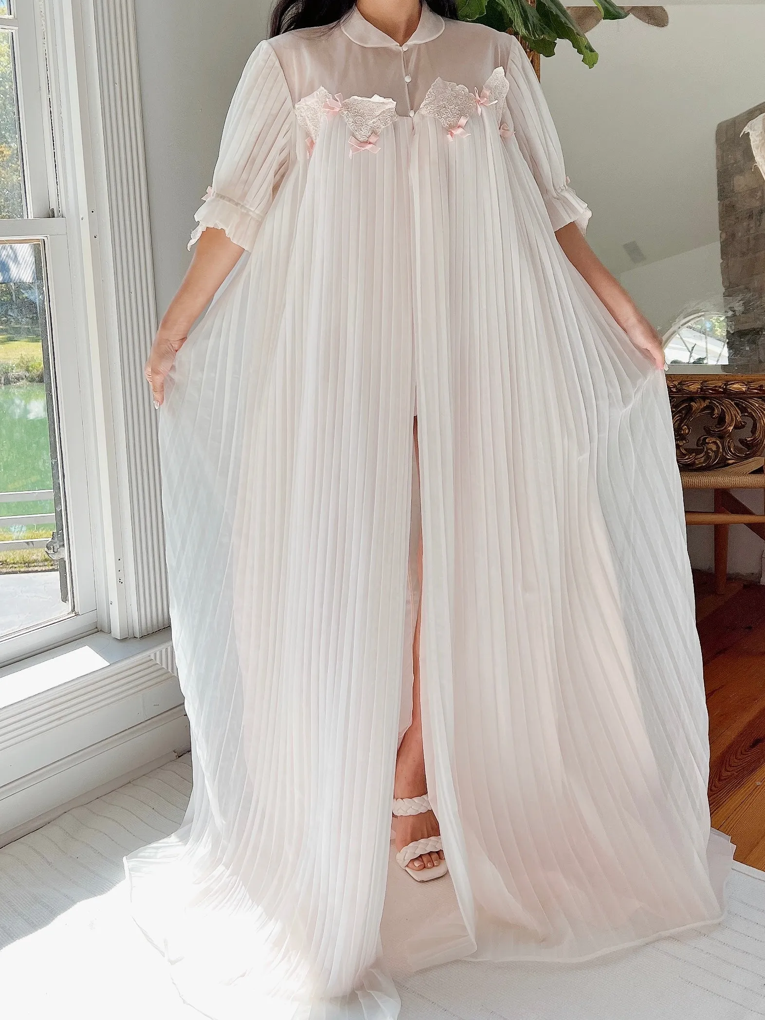 1960s Nylon Light Pink Pleated Dressing Gown - OSFM