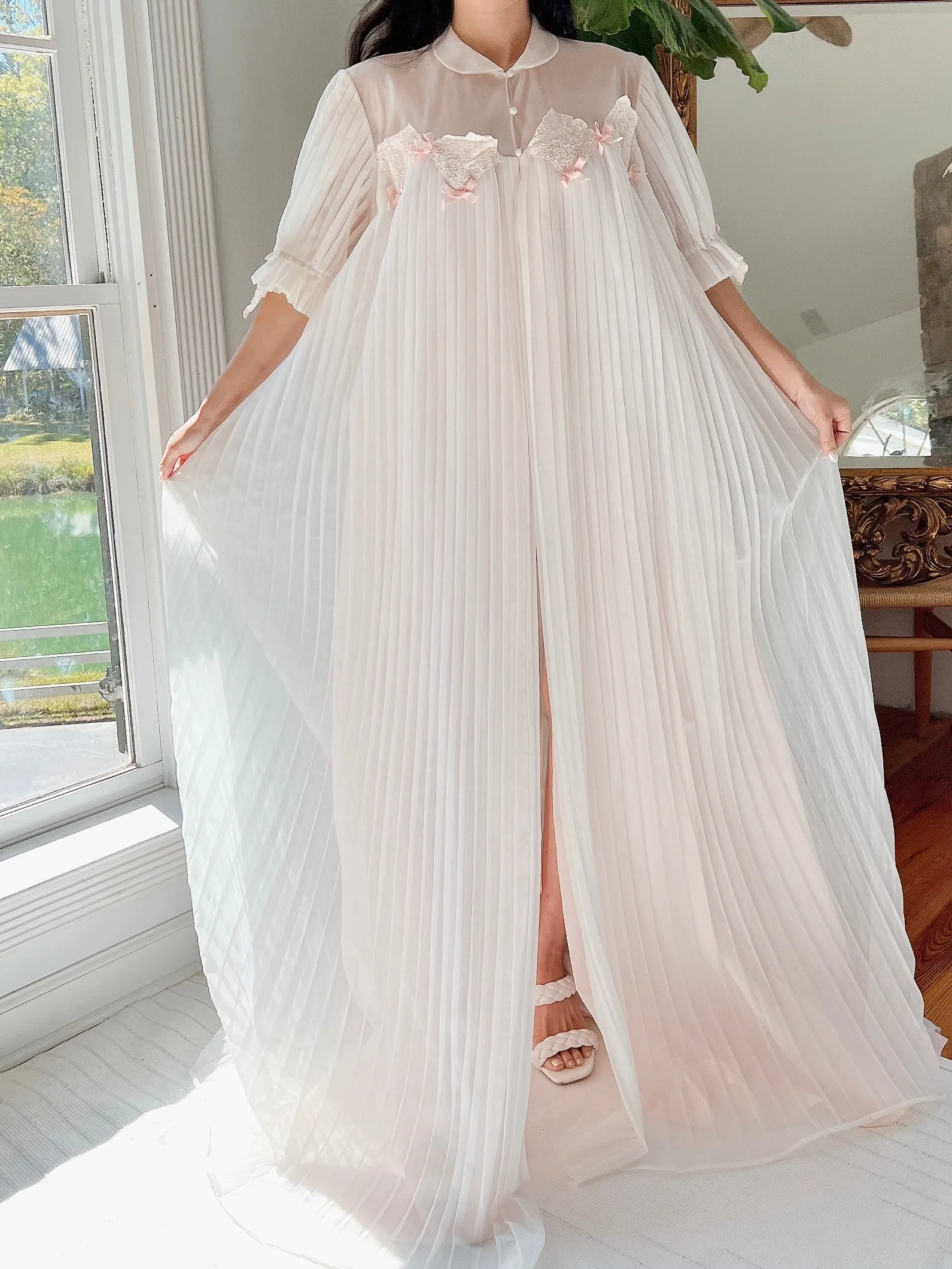 1960s Nylon Light Pink Pleated Dressing Gown - OSFM