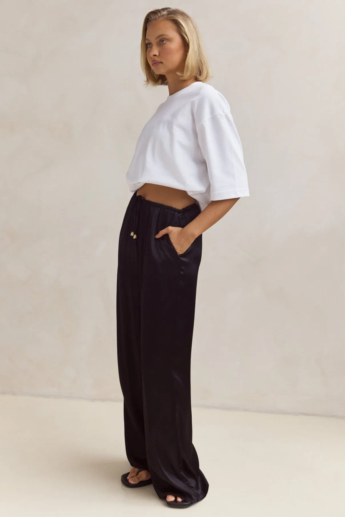 Ada Pant (Black)