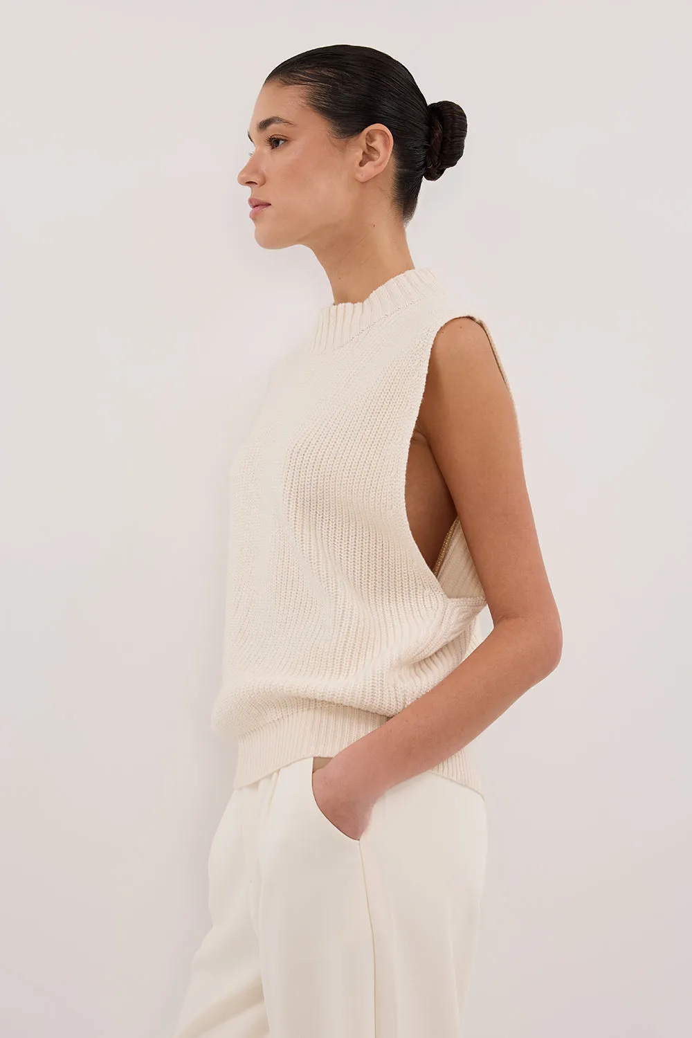 ARO CREAM KNIT TOP