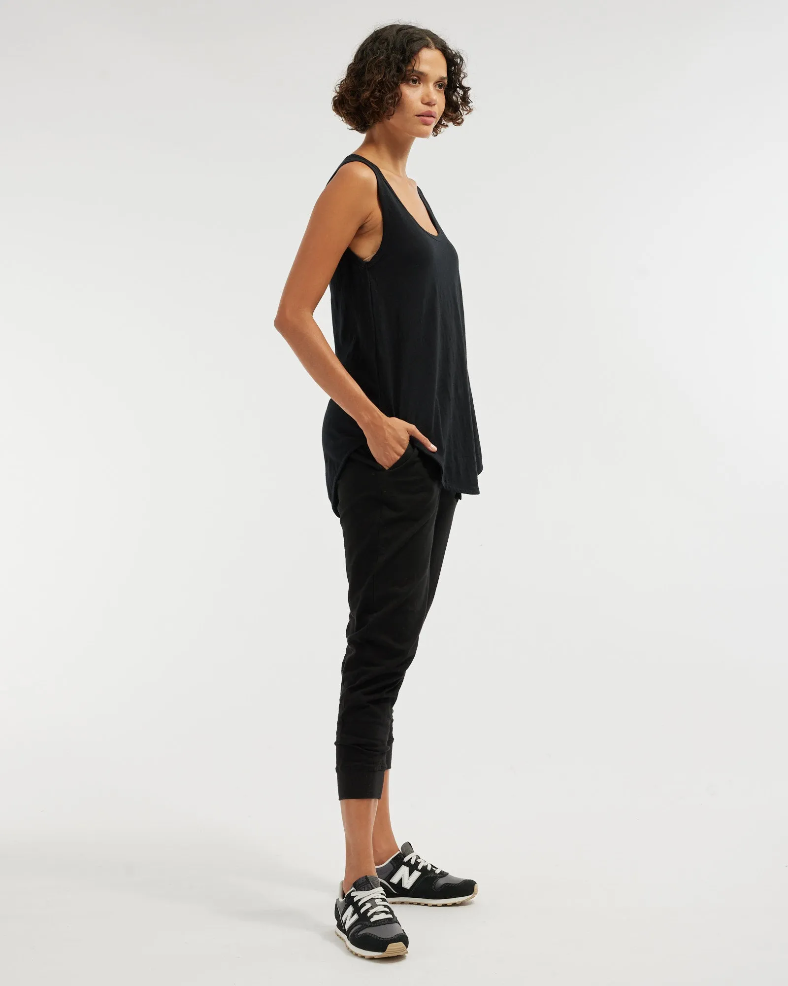 Kieran Cropped Jogger - Black