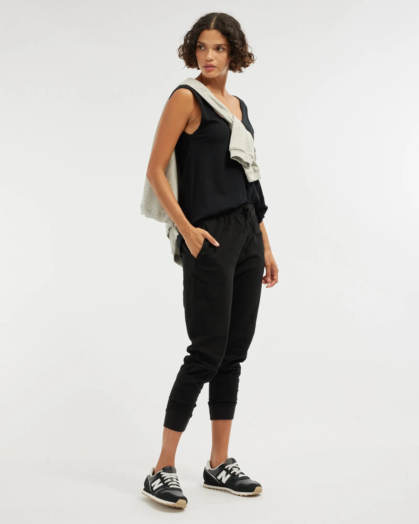 Kieran Cropped Jogger - Black