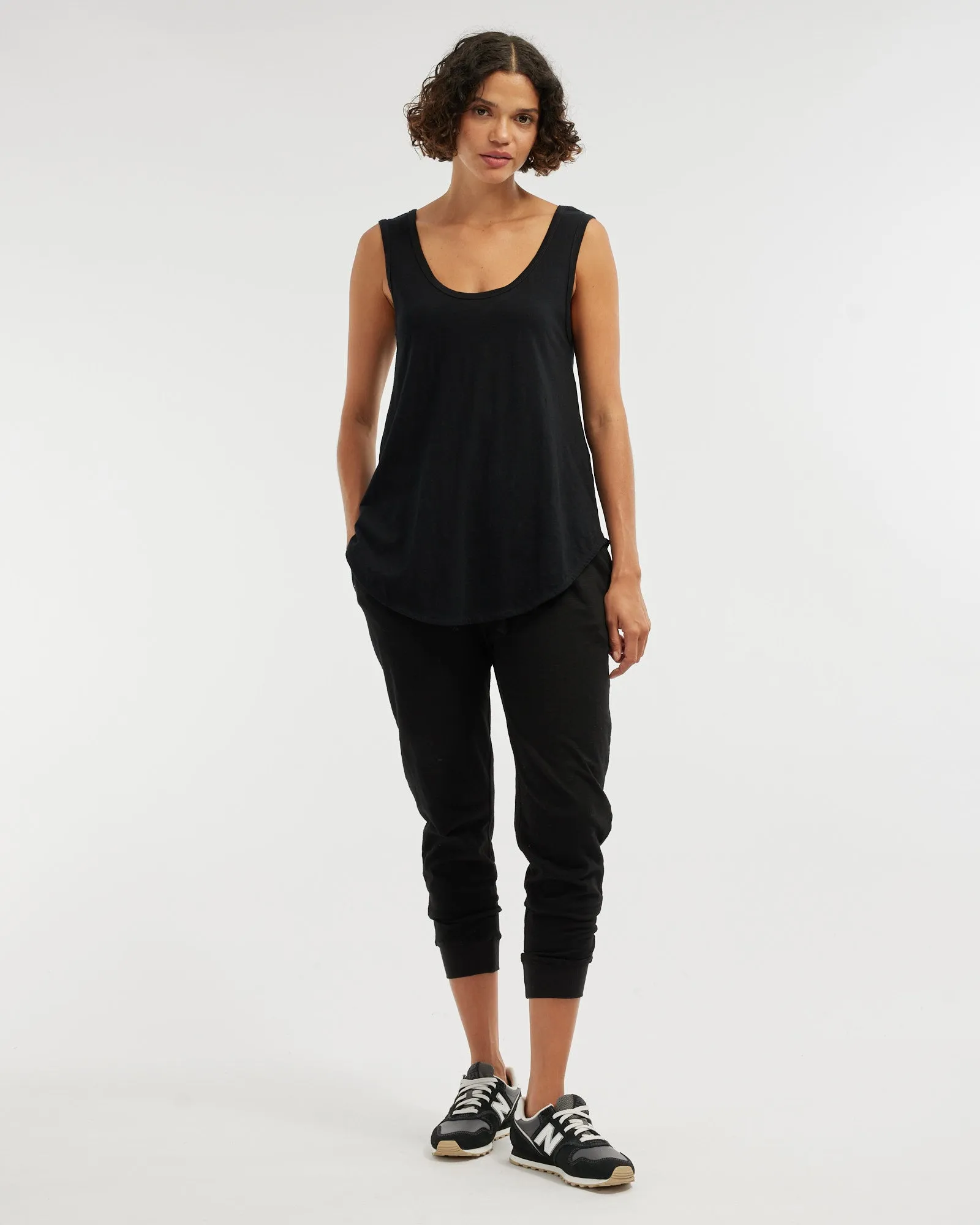 Kieran Cropped Jogger - Black