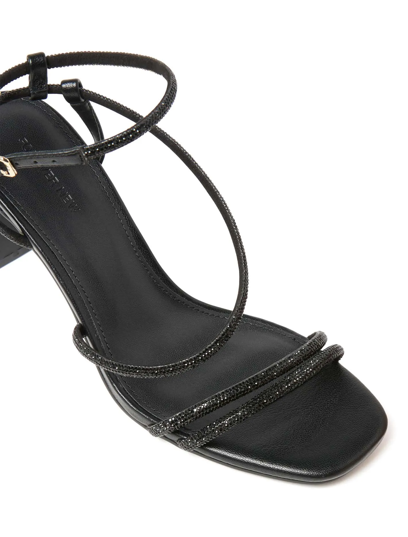 Mila Diamante Heel