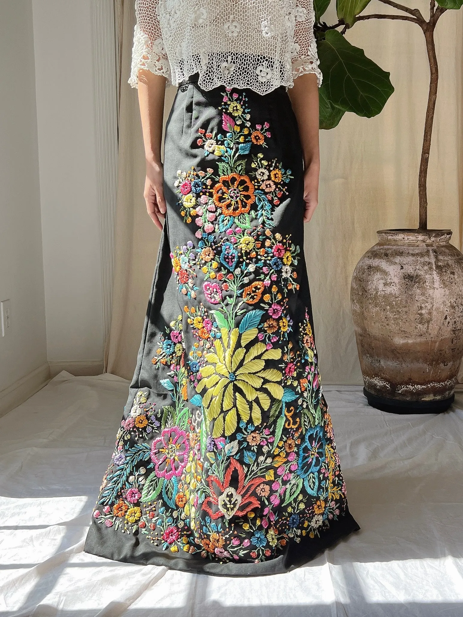 Vintage Raffia Embroidered Skirt - M