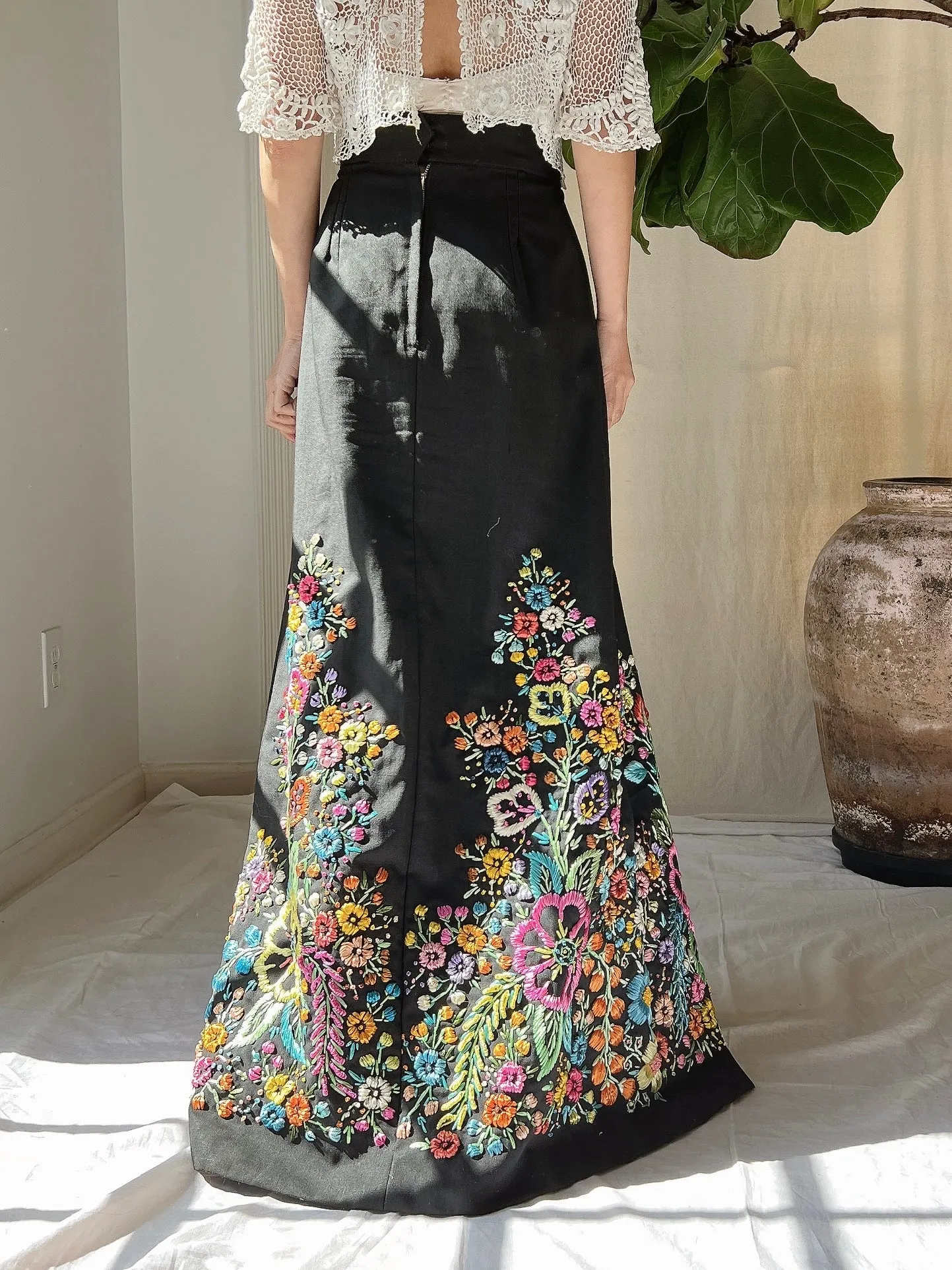 Vintage Raffia Embroidered Skirt - M