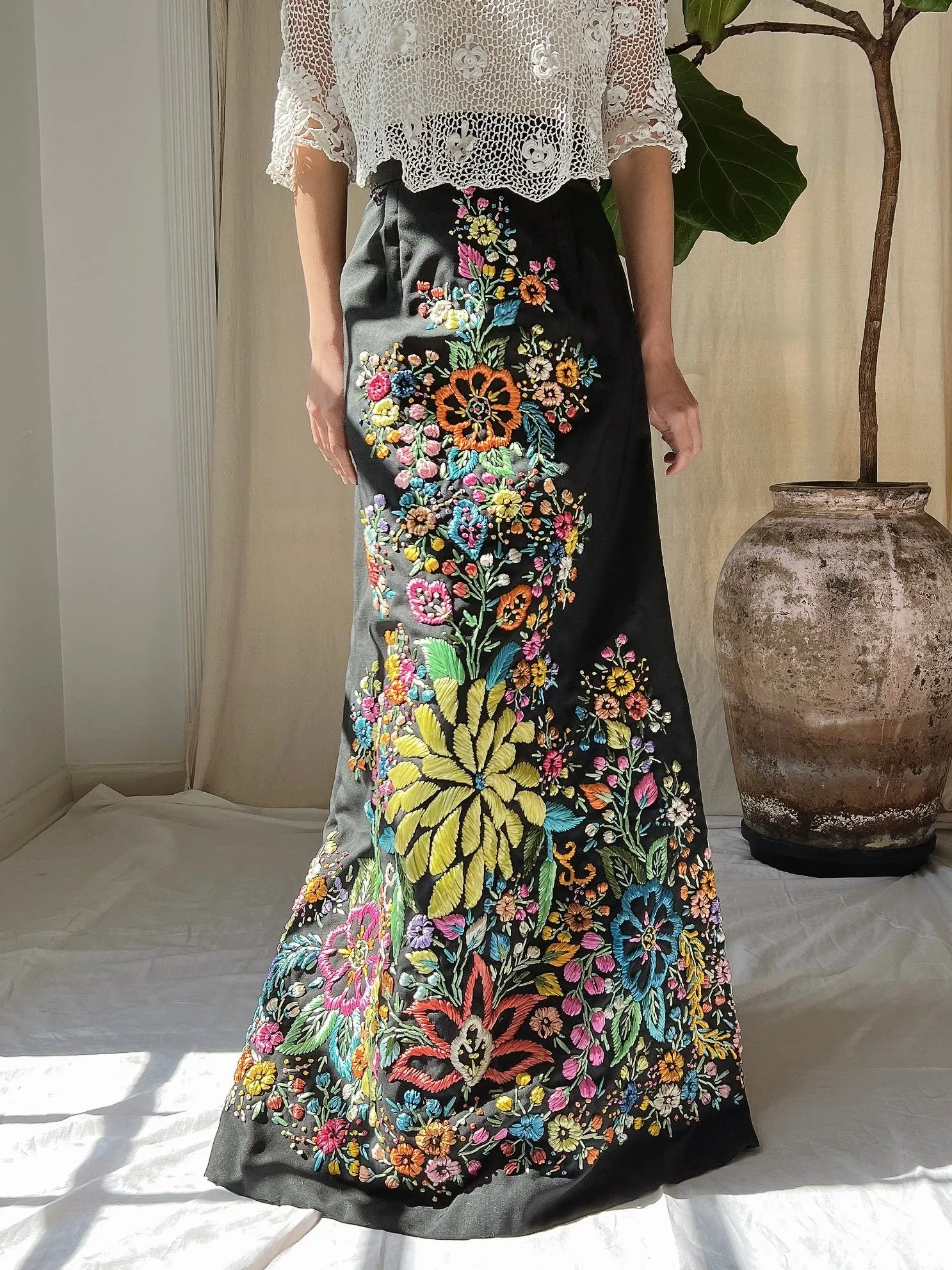 Vintage Raffia Embroidered Skirt - M