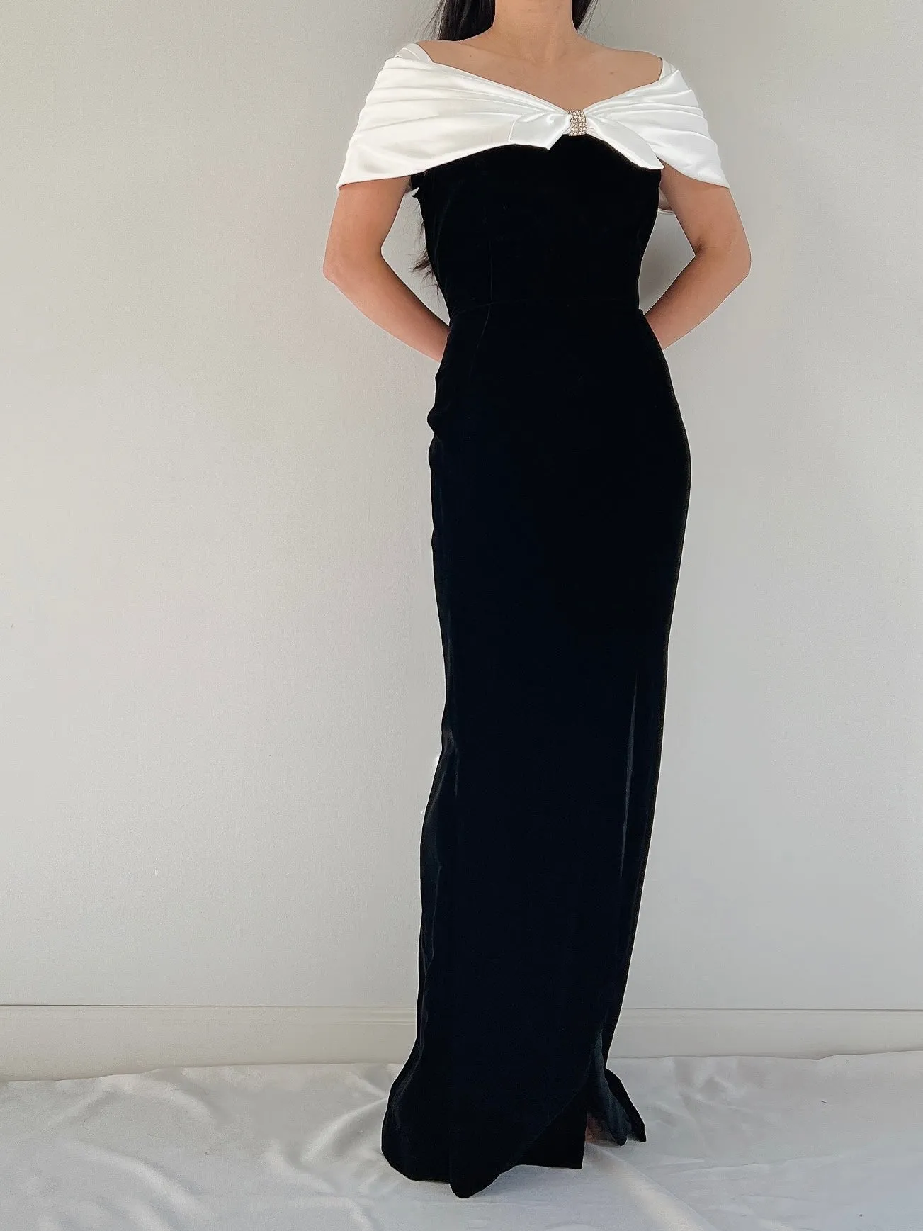 Vintage Velvet Wide Neck Gown - M