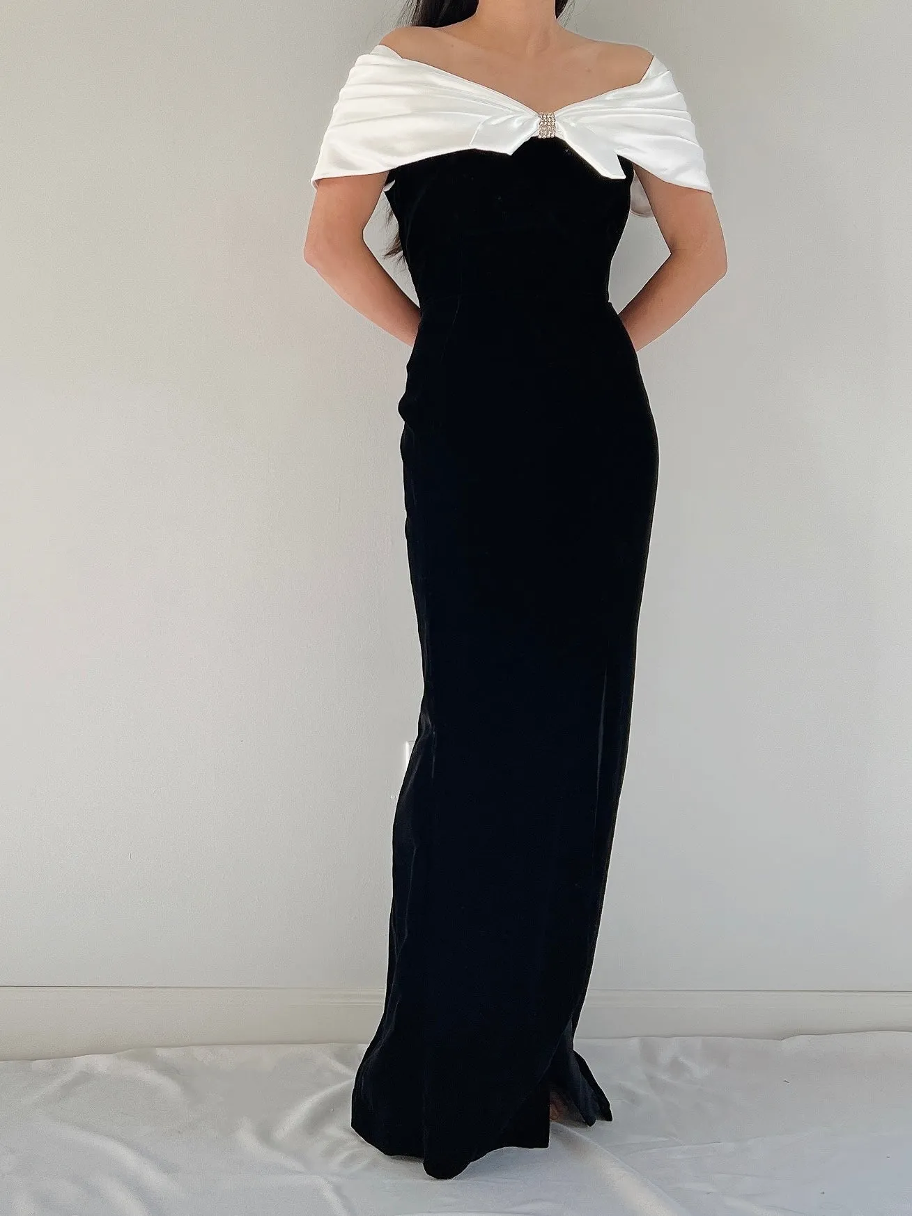Vintage Velvet Wide Neck Gown - M