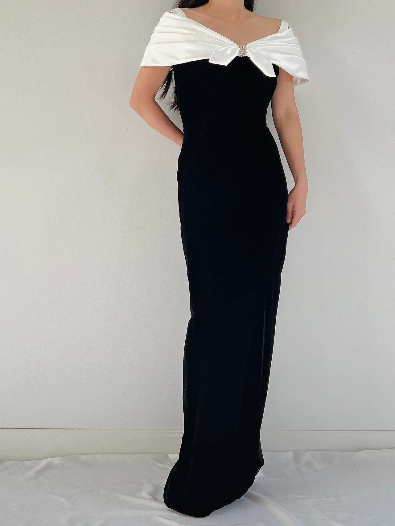 Vintage Velvet Wide Neck Gown - M