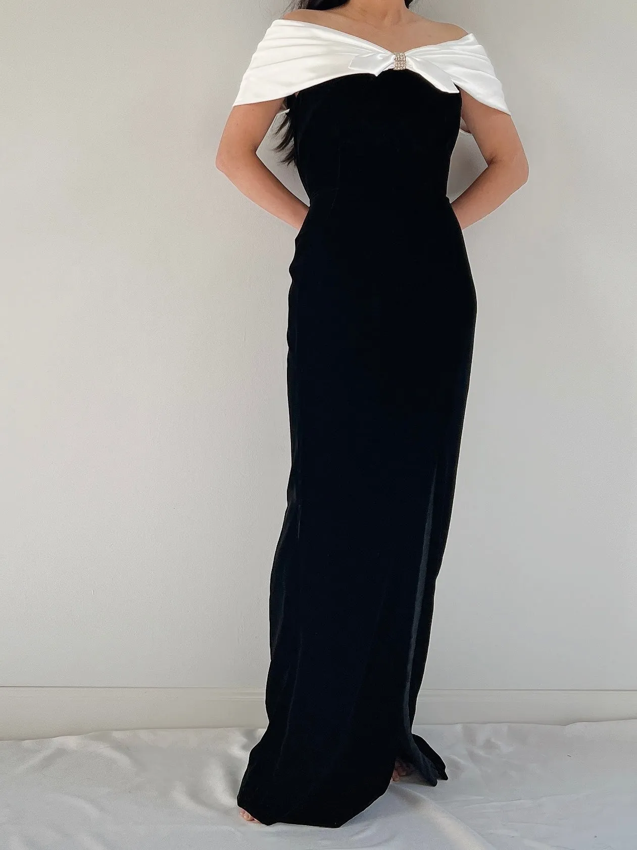 Vintage Velvet Wide Neck Gown - M