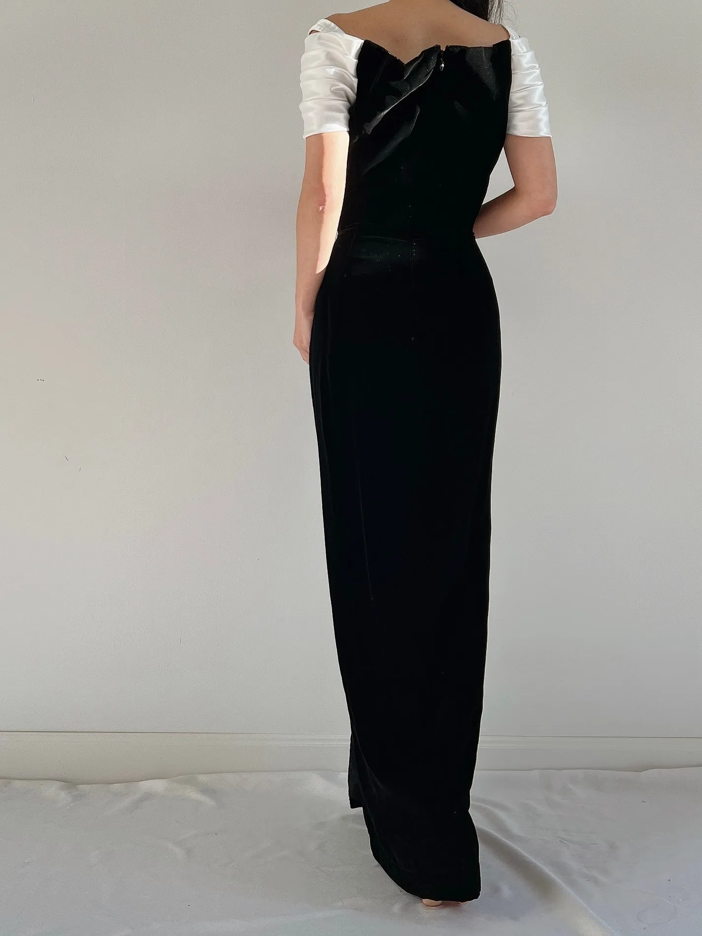 Vintage Velvet Wide Neck Gown - M